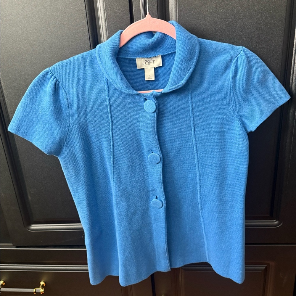 LOFT Blue Button-Up Short Sleeve Cardigan Top Round Collar Fitted